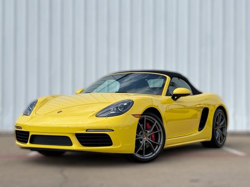Used 2021 Porsche 718 Boxster S image 4