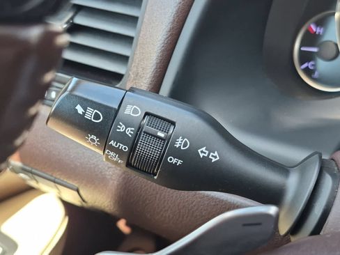 Used 2020 Lexus RX 450h AWD w/ Luxury Package image 28