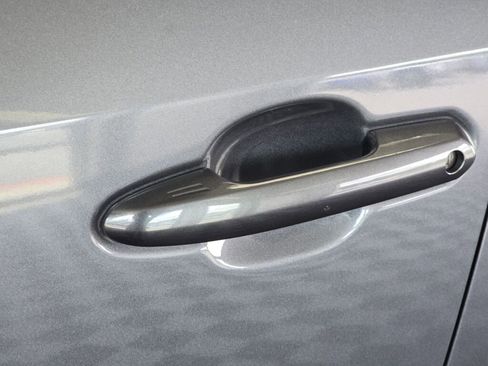 Used 2022 Toyota RAV4 XLE image 13