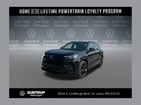 Used 2025 Volkswagen Tiguan SE R-Line FWD image 1