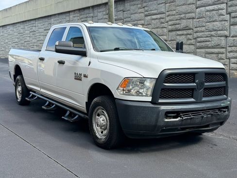 Used 2018 RAM 2500 Tradesman w/ Popular Equipment Group RWD image 3