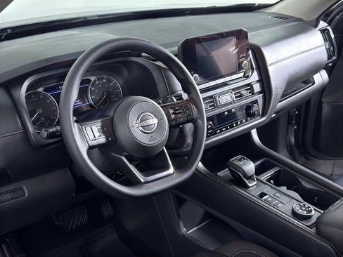 Certified 2025 Nissan Pathfinder S AWD/4WD image 13