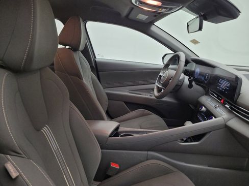 Used 2023 Hyundai Elantra SEL w/ Convenience Package image 21