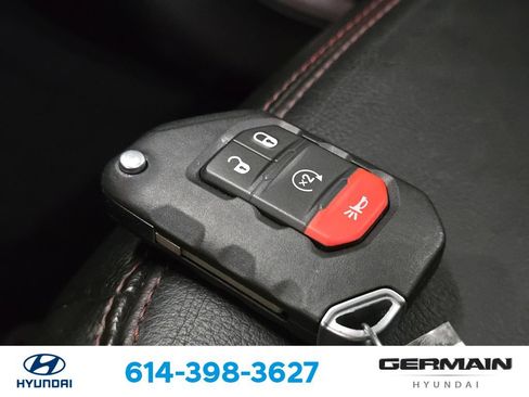 Used 2022 Jeep Wrangler Unlimited Rubicon w/ Cold Weather Group AWD/4WD image 34