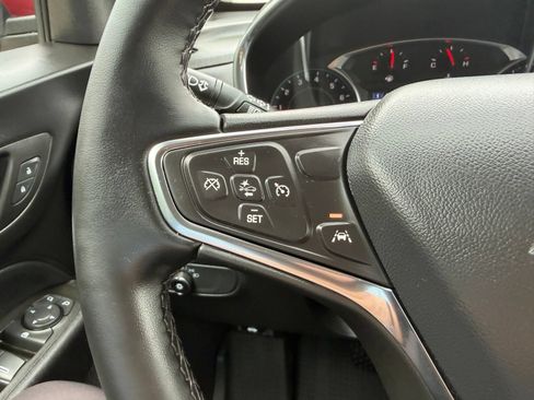 Used 2023 Chevrolet Equinox LT FWD image 14