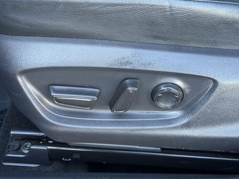 Used 2019 Toyota Camry SE image 19