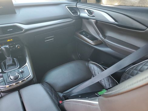 Used 2022 MAZDA CX-9 Signature image 23