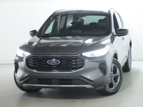 Used 2025 Ford Escape ST-Line FWD image 3