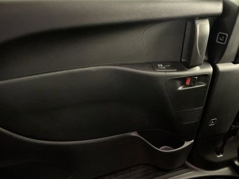 New 2025 Chrysler Pacifica Select image 38