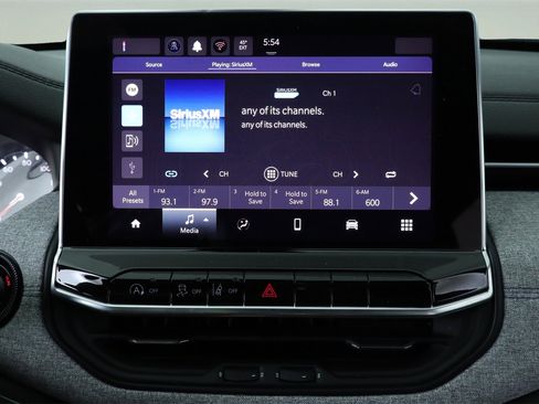 Used 2024 Jeep Compass Latitude image 30