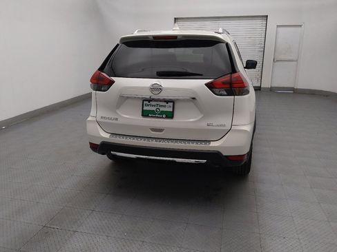 Used 2017 Nissan Rogue SL w/ SL Premium Package image 7