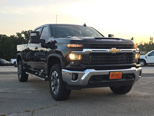 Used 2024 Chevrolet Silverado 2500 LT w/ All Star Edition AWD/4WD image 7