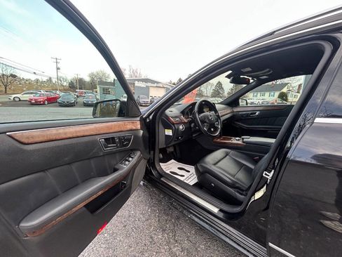 Used 2011 Mercedes-Benz E 350 4MATIC Wagon image 7