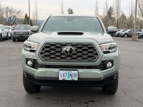 Used 2022 Toyota Tacoma TRD Sport image 9