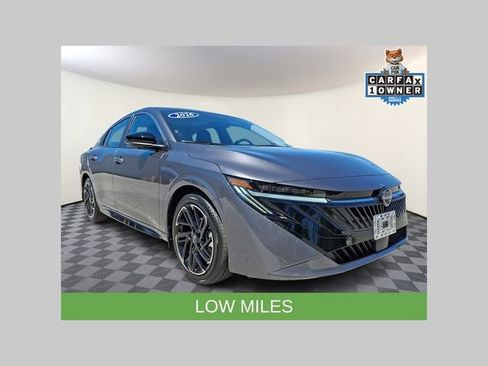 Used 2026 Nissan Sentra SR w/ SR Premium Package FWD image 1