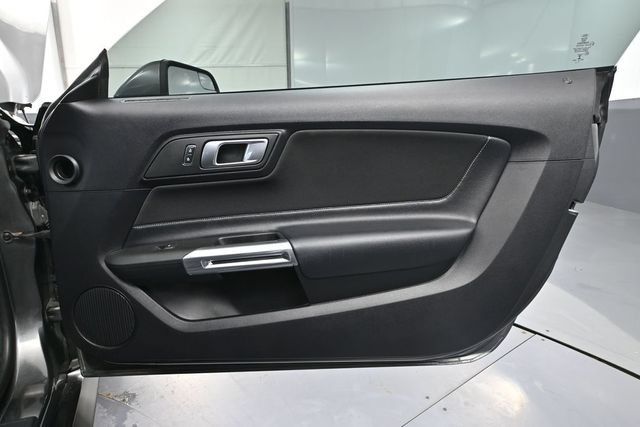 Used 2018 Ford Mustang GT RWD image 29