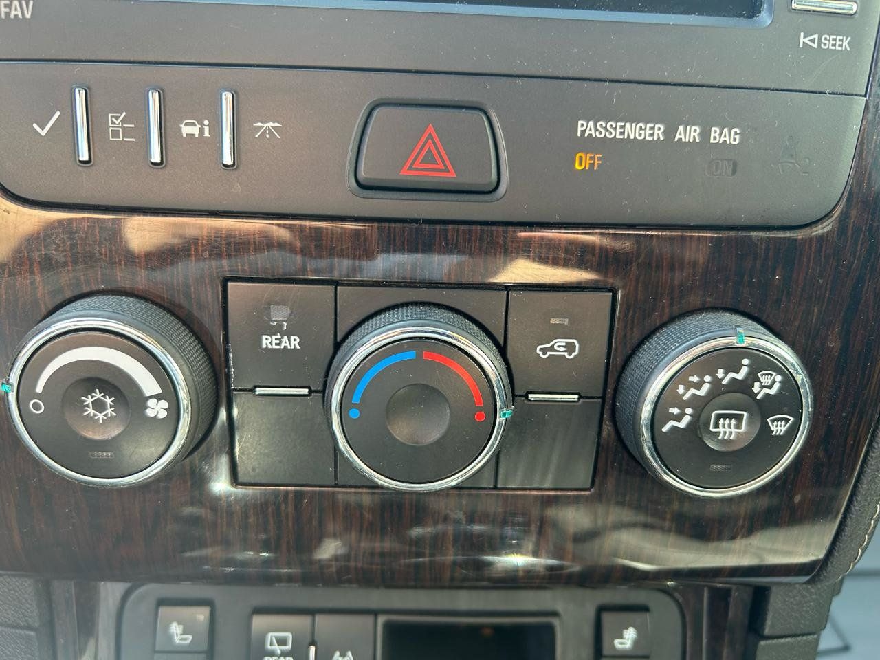 Used 2017 Chevrolet Traverse LT w/ Style and Technology Package FWD image 24