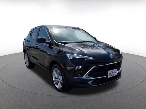 Used 2025 Buick Encore GX Preferred image 3