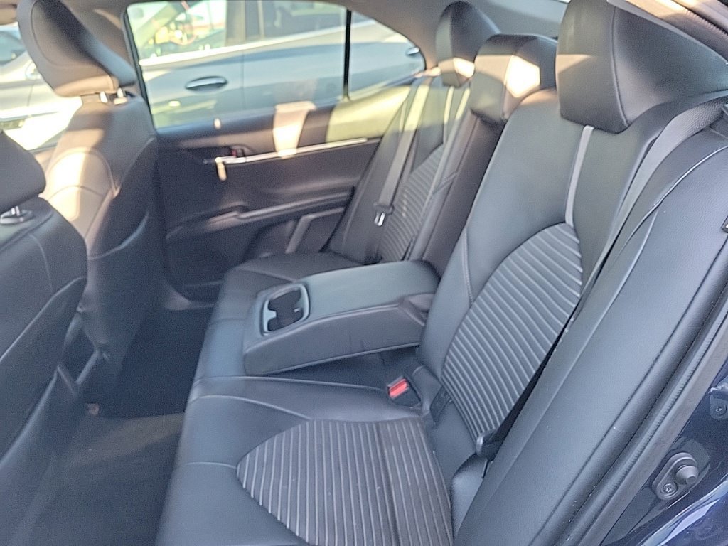 Used 2021 Toyota Camry SE w/ Cold Weather Package FWD image 14