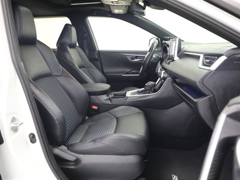 Used 2020 Toyota RAV4 XSE image 9