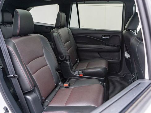 Certified 2022 Honda Pilot Black Edition image 25