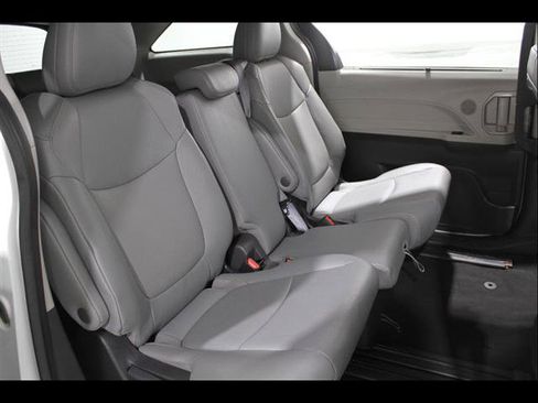 Used 2023 Toyota Sienna XLE image 16
