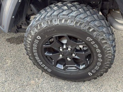 Used 2021 Jeep Gladiator Sport image 24