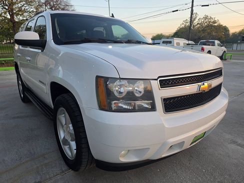 Used 2008 Chevrolet Tahoe LT w/ Convenience Package 1 RWD image 3