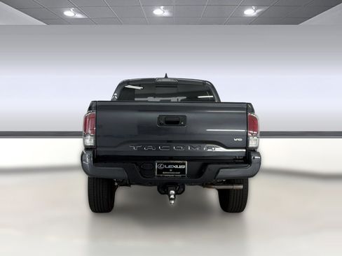 Used 2021 Toyota Tacoma Limited RWD image 10