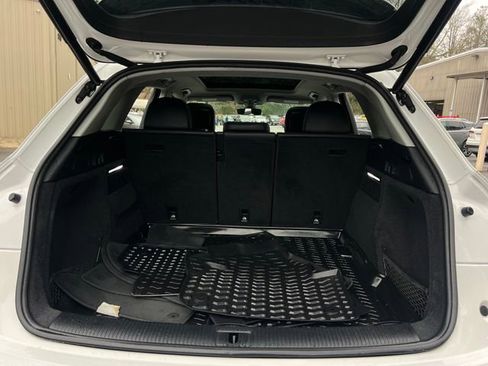 Used 2019 Audi Q5 2.0T Premium w/ Convenience Package image 28