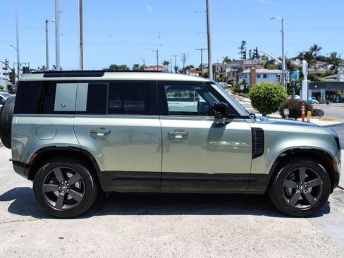 Used 2022 Land Rover Defender 110 X-Dynamic SE AWD/4WD image 7