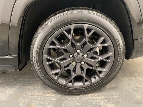 Used 2023 Jeep Grand Cherokee L Summit w/ Advanced Protech Group IV image 38