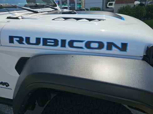 Used 2024 Jeep Wrangler Unlimited Rubicon 4xe AWD/4WD image 4