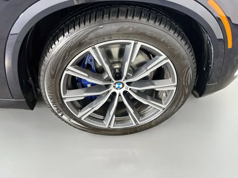 Used 2021 BMW X5 xDrive40i w/ M Sport Package AWD/4WD image 41