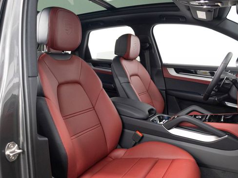 New 2026 Porsche Cayenne S AWD/4WD image 29