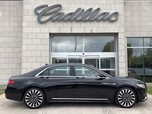 Used 2019 Lincoln Continental Black Label AWD/4WD image 3