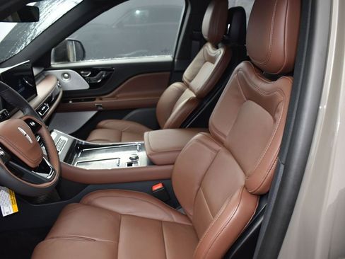 New 2025 Lincoln Aviator Reserve w/ Equipment Group 201A image 7
