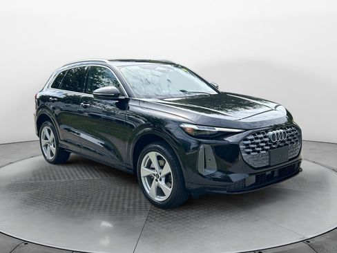 New 2025 Audi Q5 Premium Plus image 1