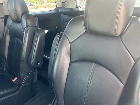 Used 2010 GMC Acadia SLT AWD/4WD image 25