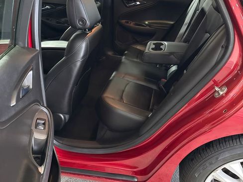 Used 2016 Chevrolet Malibu LT w/ Leather Package image 4