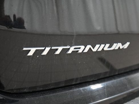 Used 2024 Ford Edge Titanium image 18