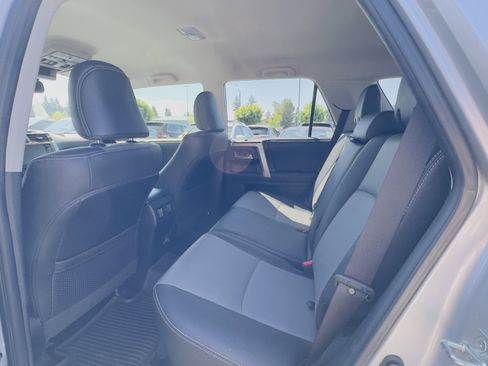 Used 2022 Toyota 4Runner SR5 Premium image 13