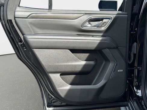 Used 2023 GMC Yukon AT4 w/ LPO, Floor Liner Package image 14