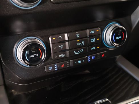Used 2019 Ford F150 Platinum w/ Equipment Group 701A Luxury AWD/4WD image 8