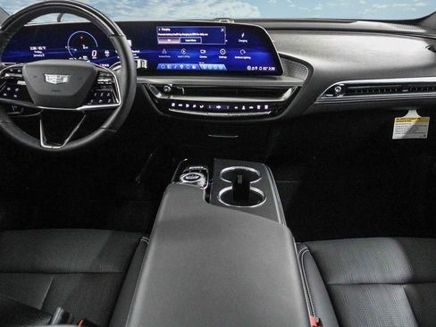 Used 2026 Cadillac Lyriq Premium Luxury image 13