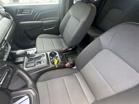 Used 2024 Chevrolet Colorado W/T image 20