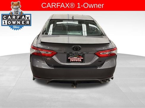 Used 2019 Toyota Camry SE image 4