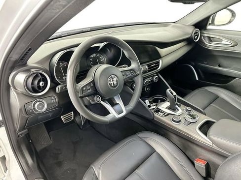 Used 2023 Alfa Romeo Giulia Ti image 21
