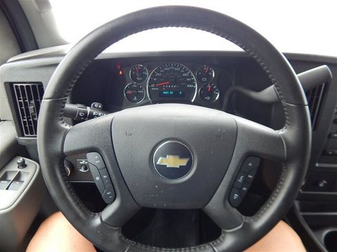 Used 2022 Chevrolet Express 3500 LT w/ LT Preferred Equipment Group RWD image 21