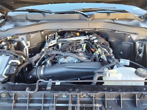 Used 2025 Ford Explorer Active w/ Active Comfort Package image 35